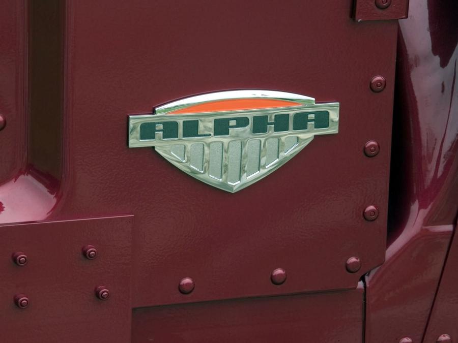 Логотип Hummer H1 Alpha Convertible 2005 года  (фото 1 из 9)